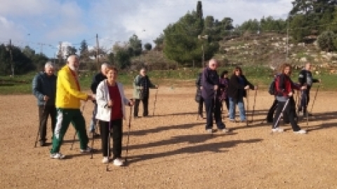 חוג הליכה נורדית תשעח (2).jpg