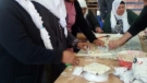 פעילות משותפת ליום המעשים הטובים לזקנים במועדוני עמותת מרחבים וילדי המועדוניות  (11).jpg