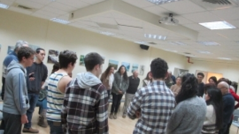 פגישה מחודשת להקרנת סרט ההצגה  דור לדור - מחושך לאור שהועלתה במסגרת תיאטרון עדות 7122015 (15).jpg